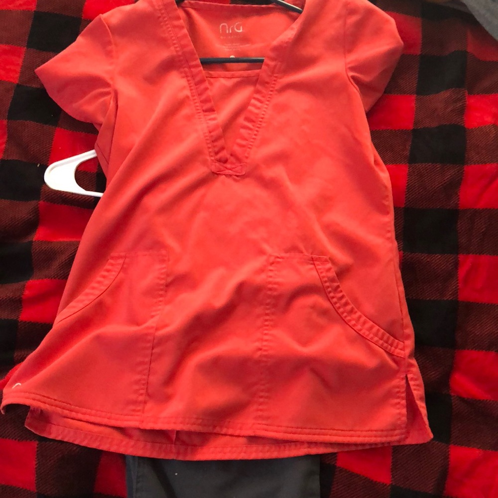 Scrub set